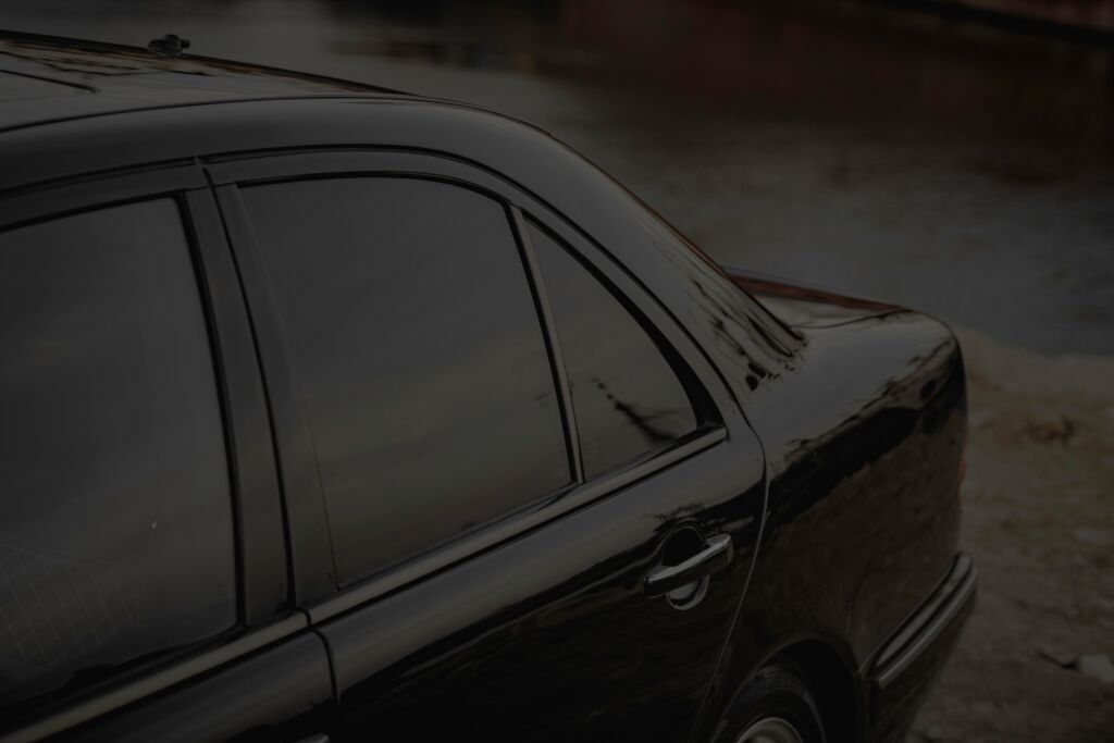 Vitres teintées voiture : ce que la loi autorise en 2026